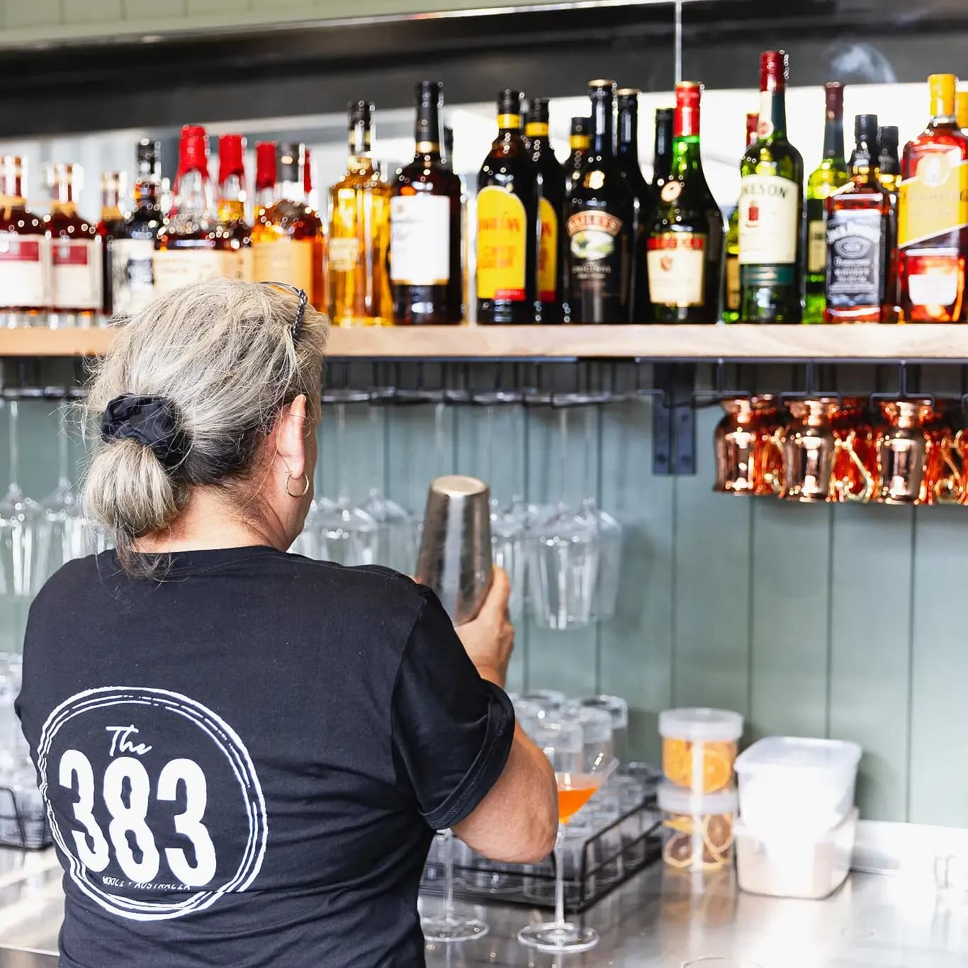 Cheers at The 383